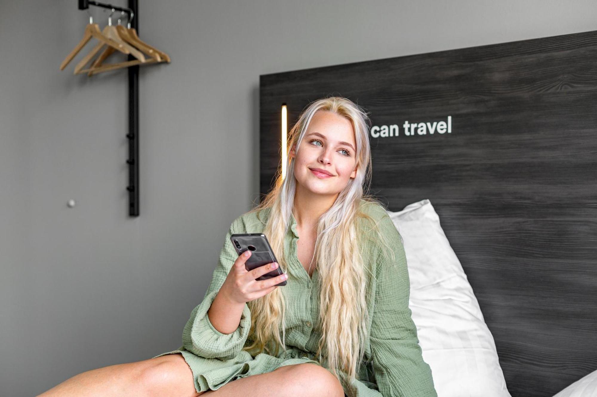A&O Aachen Hauptbahnhof Hotel Bagian luar foto
