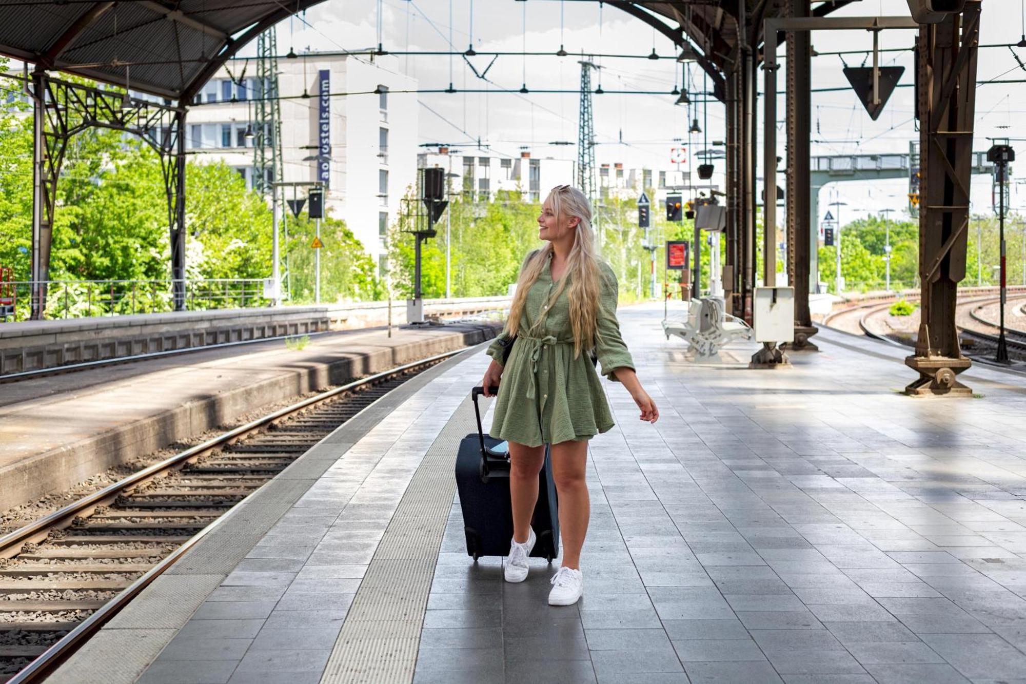 A&O Aachen Hauptbahnhof Hotel Bagian luar foto