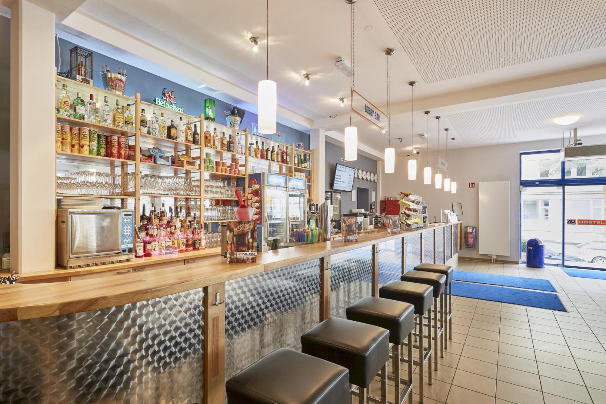 A&O Aachen Hauptbahnhof Hotel Bagian luar foto